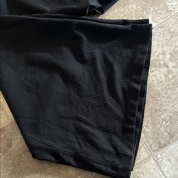 Black Ribbed flare pants 2x old navy - Picture 3 of 3